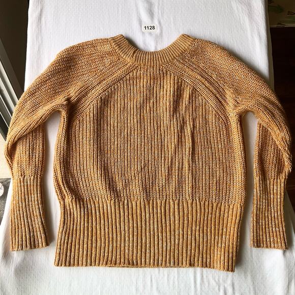 Universal Thread Women Long Sleeve Scoop Neck Knit Sweater size S,Mustard Yellow - Picture 7 of 7